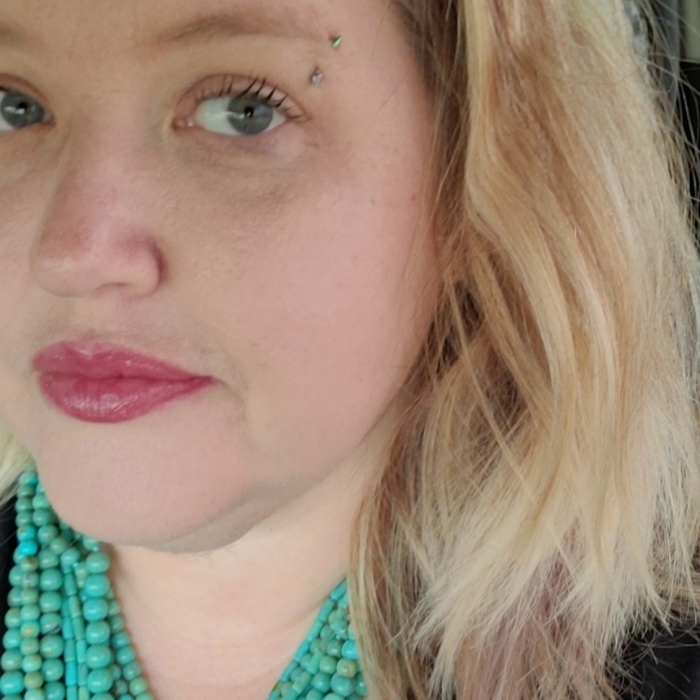 Meet your Posher, Linda